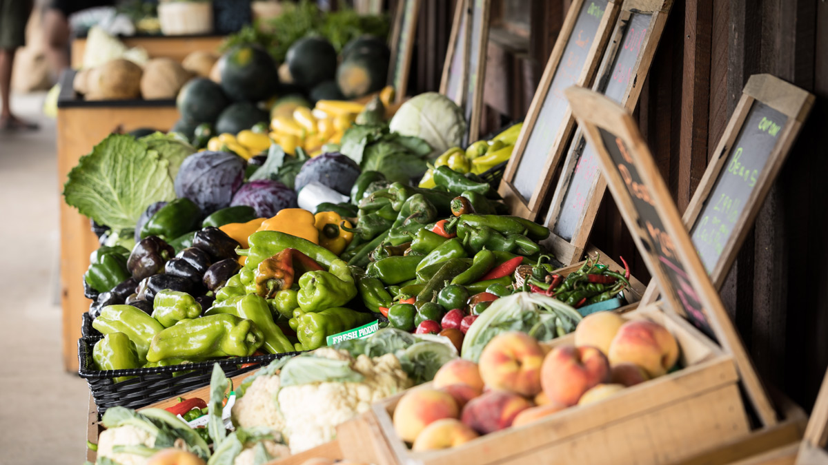 Storing fruits and vegetables